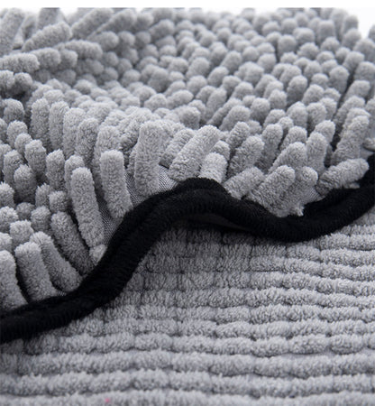 Super Absorbent Microfiber Pet Towel – Quick-Dry Bathrobe for Dogs & Cats